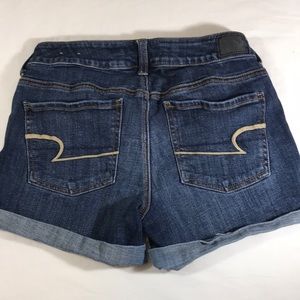 American Eagle short